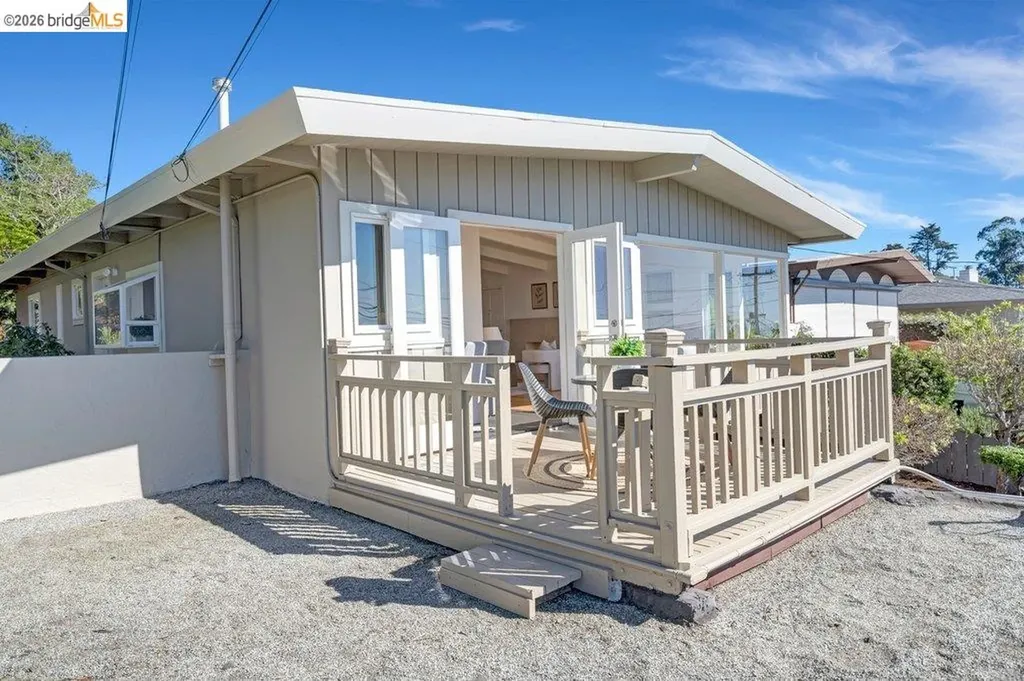 2728 Del Monte Avenue El Cerrito CA 94530