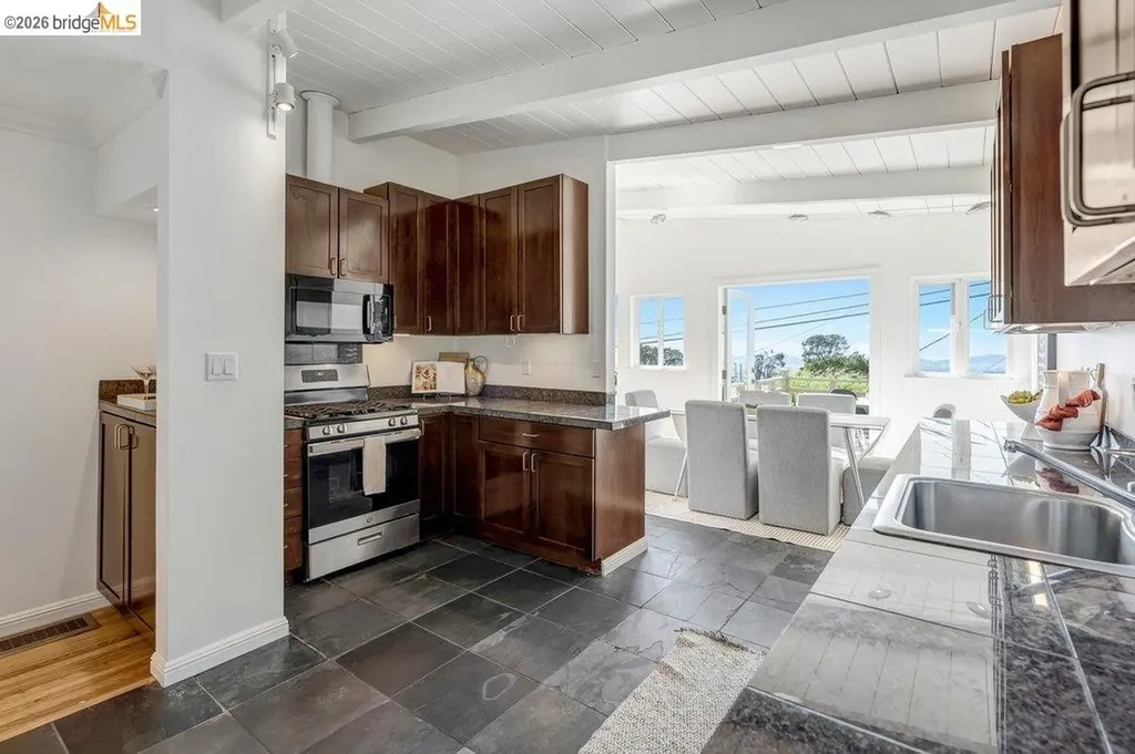 2728 Del Monte Avenue El Cerrito CA 94530