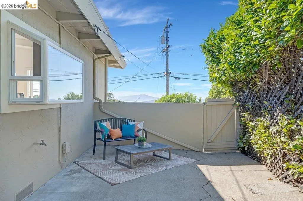 2728 Del Monte Avenue El Cerrito CA 94530