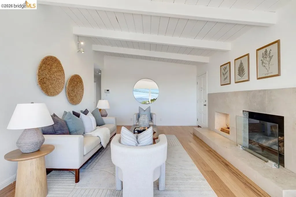 2728 Del Monte Avenue El Cerrito CA 94530