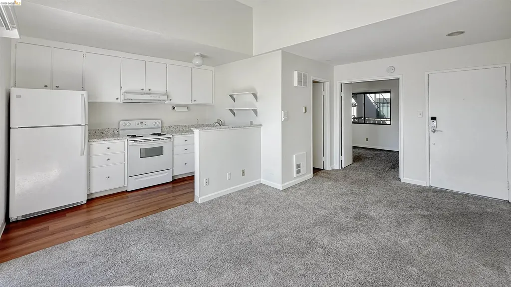 5 Embarcadero W Oakland CA 94607