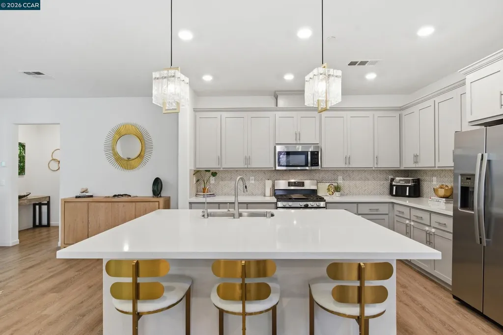 5 Brookdale Court Pittsburg CA 94565