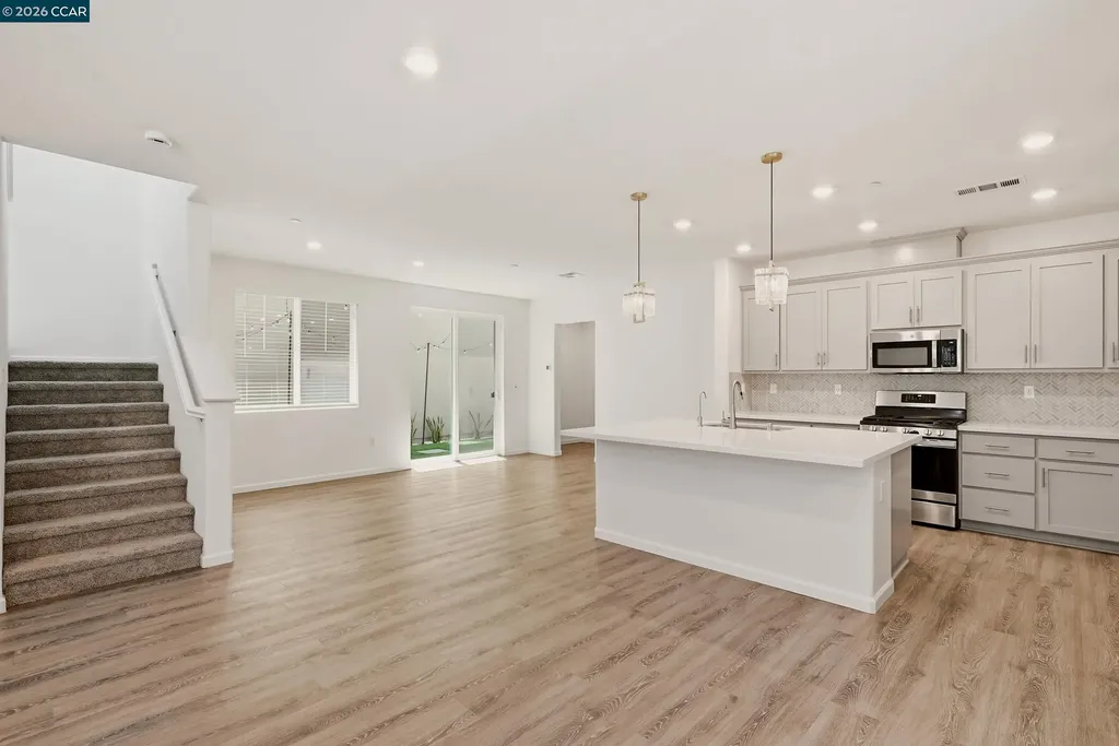 5 Brookdale Court Pittsburg CA 94565