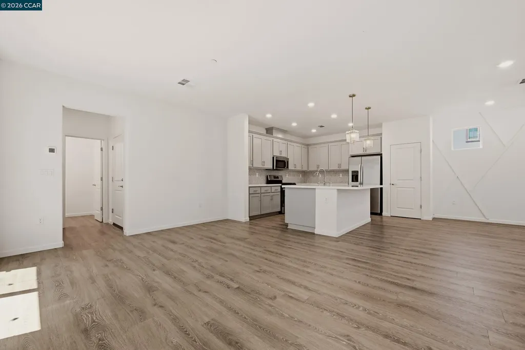 5 Brookdale Court Pittsburg CA 94565