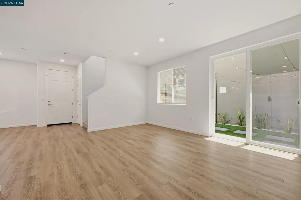 5 Brookdale Court Pittsburg CA 94565