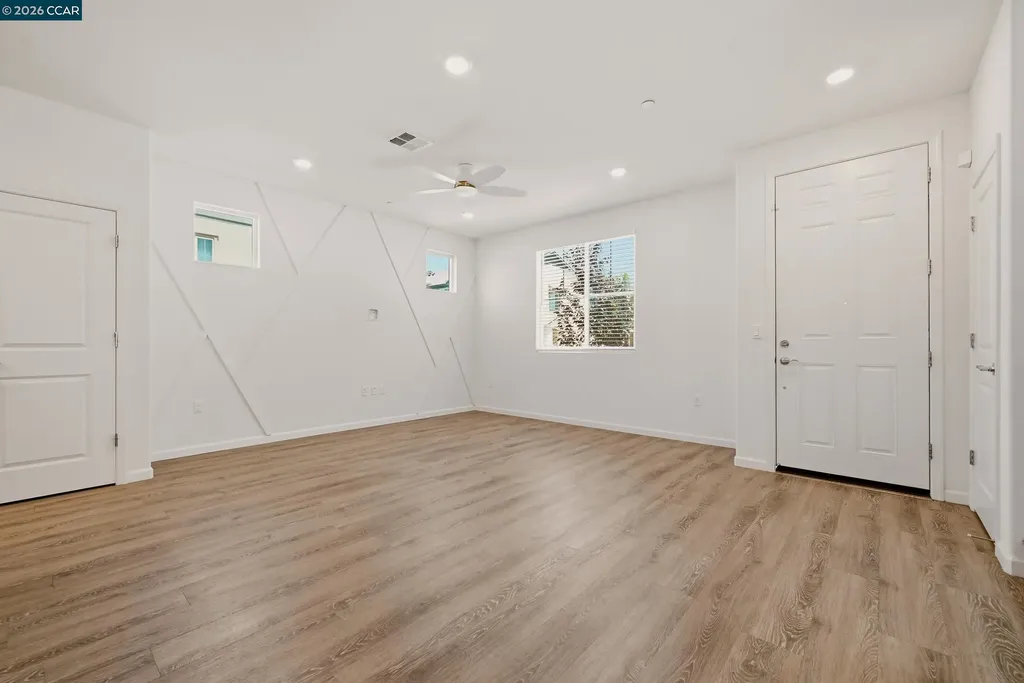 5 Brookdale Court Pittsburg CA 94565