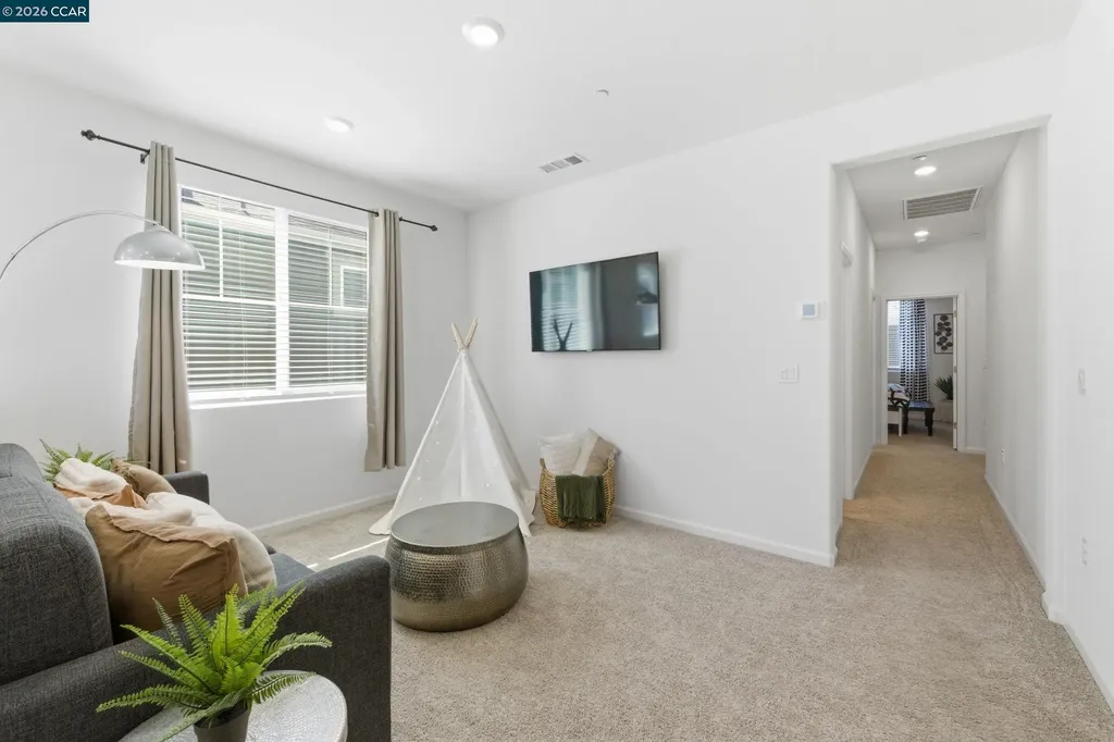 5 Brookdale Court Pittsburg CA 94565