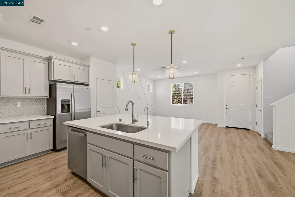 5 Brookdale Court Pittsburg CA 94565