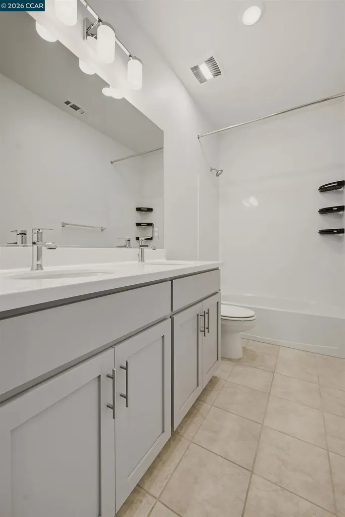 5 Brookdale Court Pittsburg CA 94565