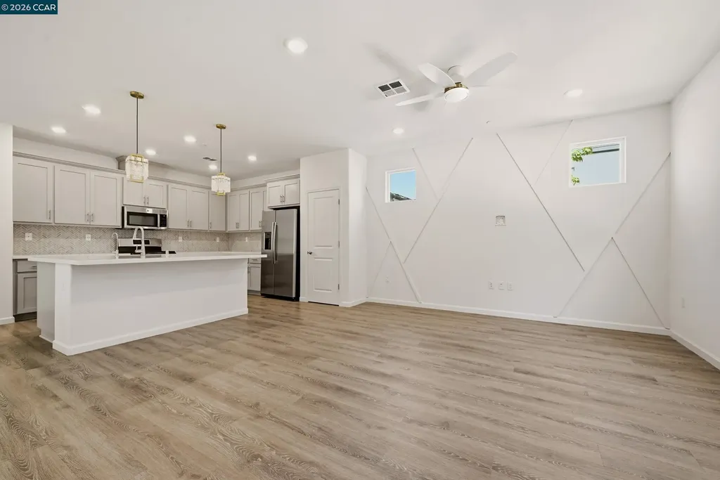 5 Brookdale Court Pittsburg CA 94565