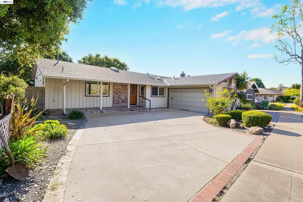 30245 Treeview Street Hayward CA 94544