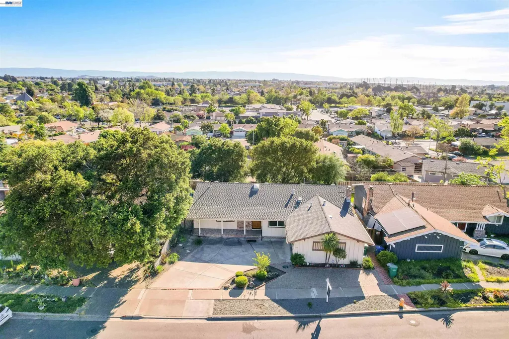 30245 Treeview Street Hayward CA 94544