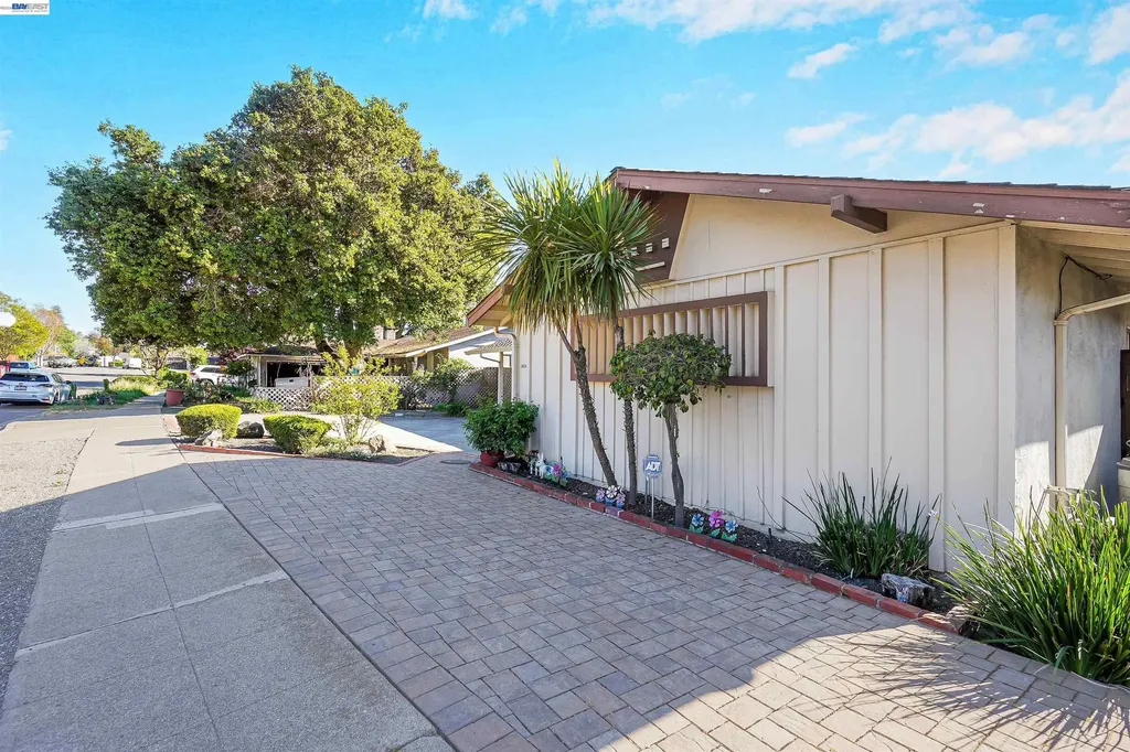 30245 Treeview Street Hayward CA 94544