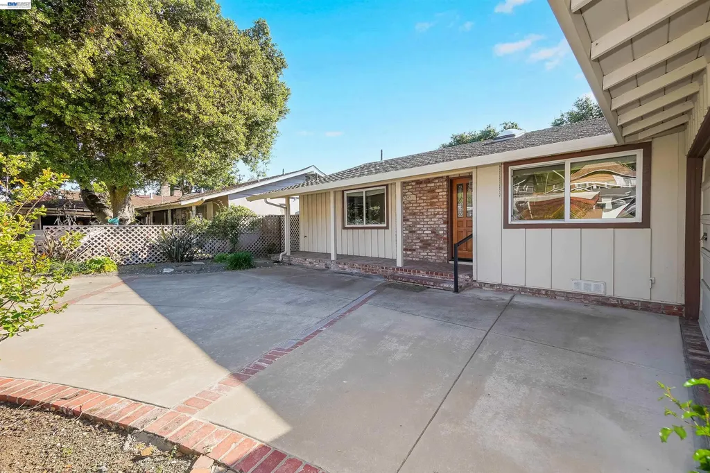 30245 Treeview Street Hayward CA 94544