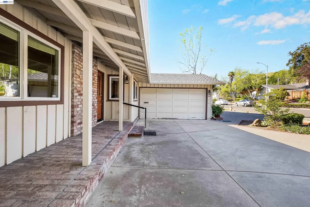 30245 Treeview Street Hayward CA 94544