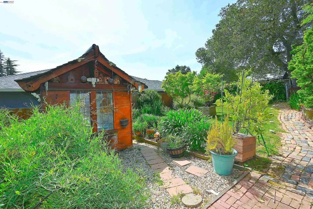 4199 Seven Hills Road Castro Valley CA 94546