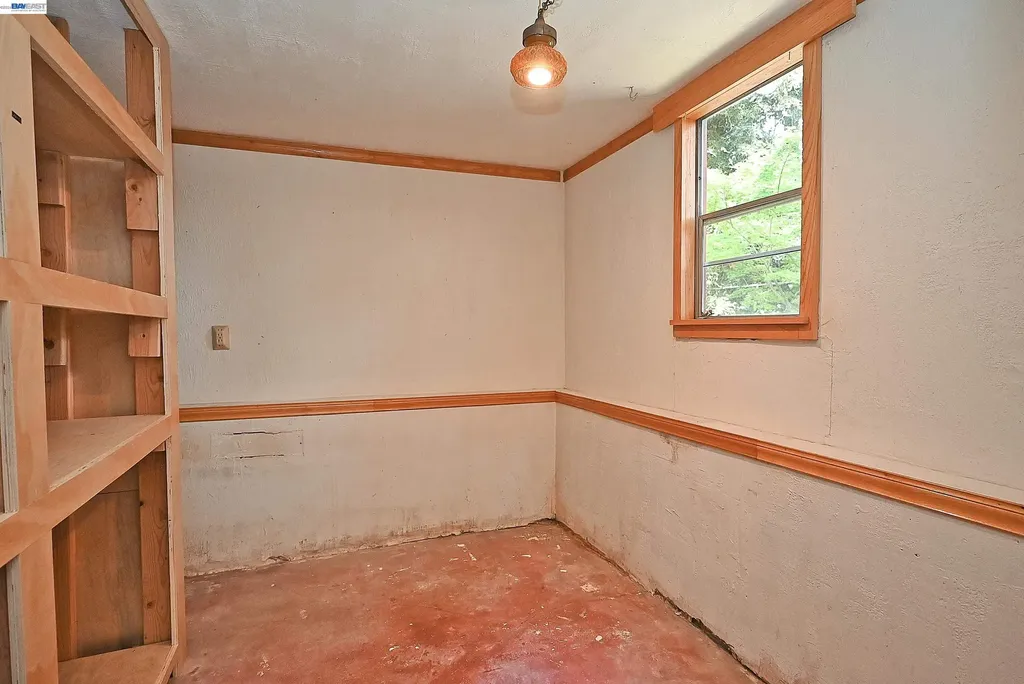 4199 Seven Hills Road Castro Valley CA 94546