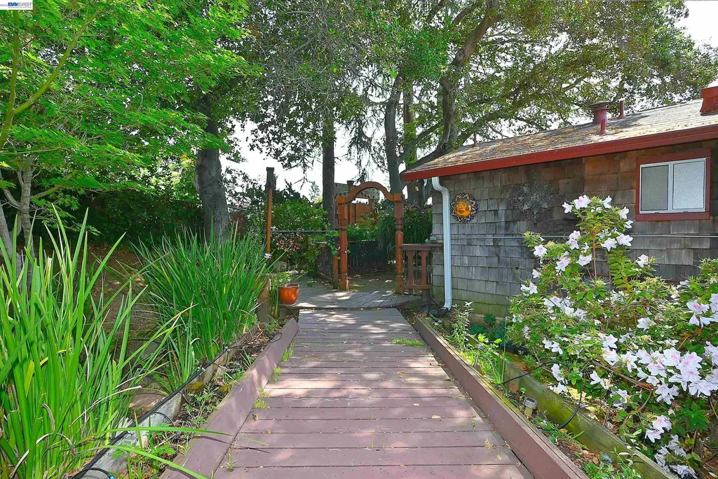 4199 Seven Hills Road Castro Valley CA 94546