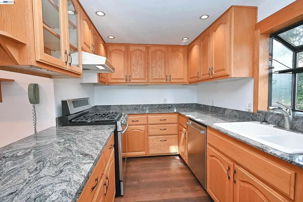 4199 Seven Hills Road Castro Valley CA 94546