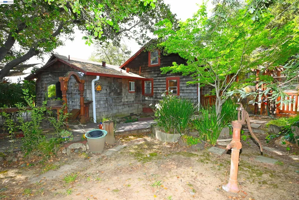 4199 Seven Hills Road Castro Valley CA 94546