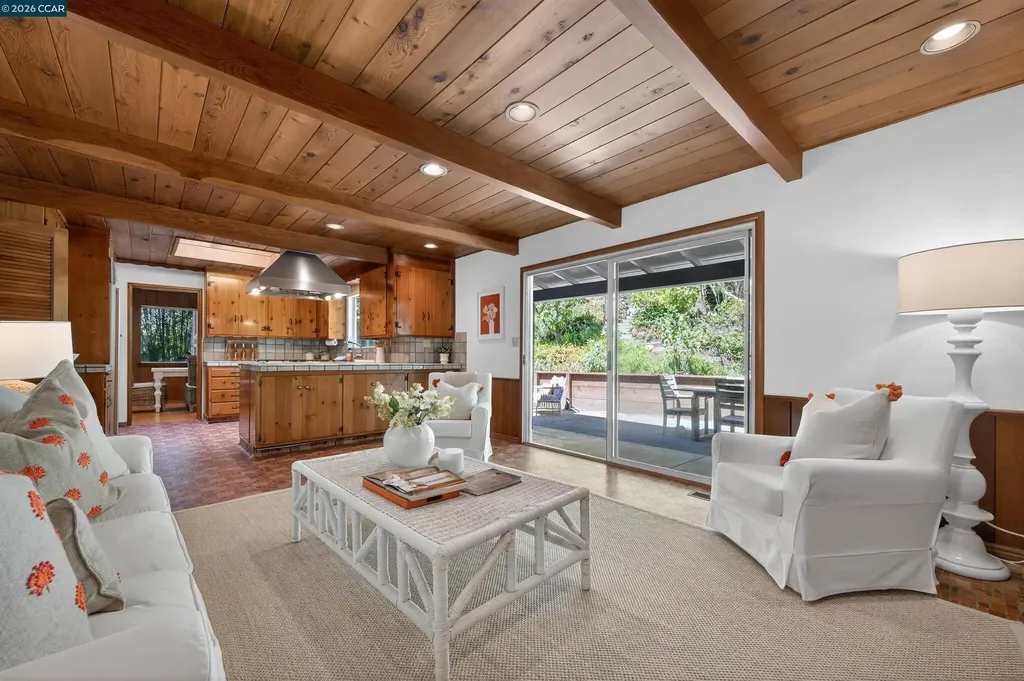 15 Crown Court Orinda CA 94563