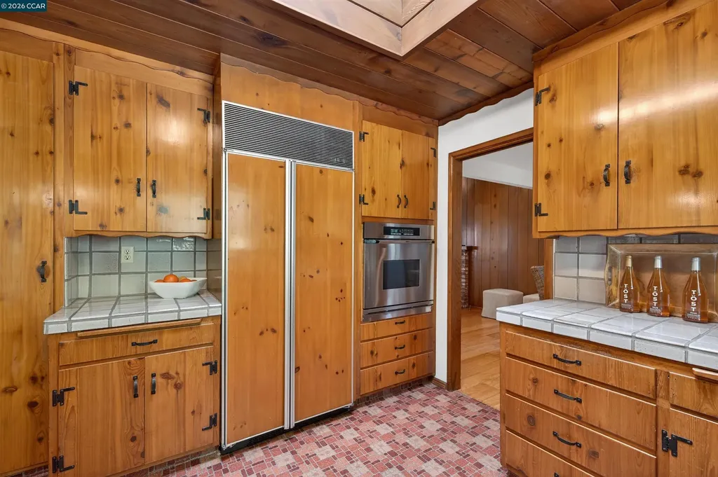 15 Crown Court Orinda CA 94563