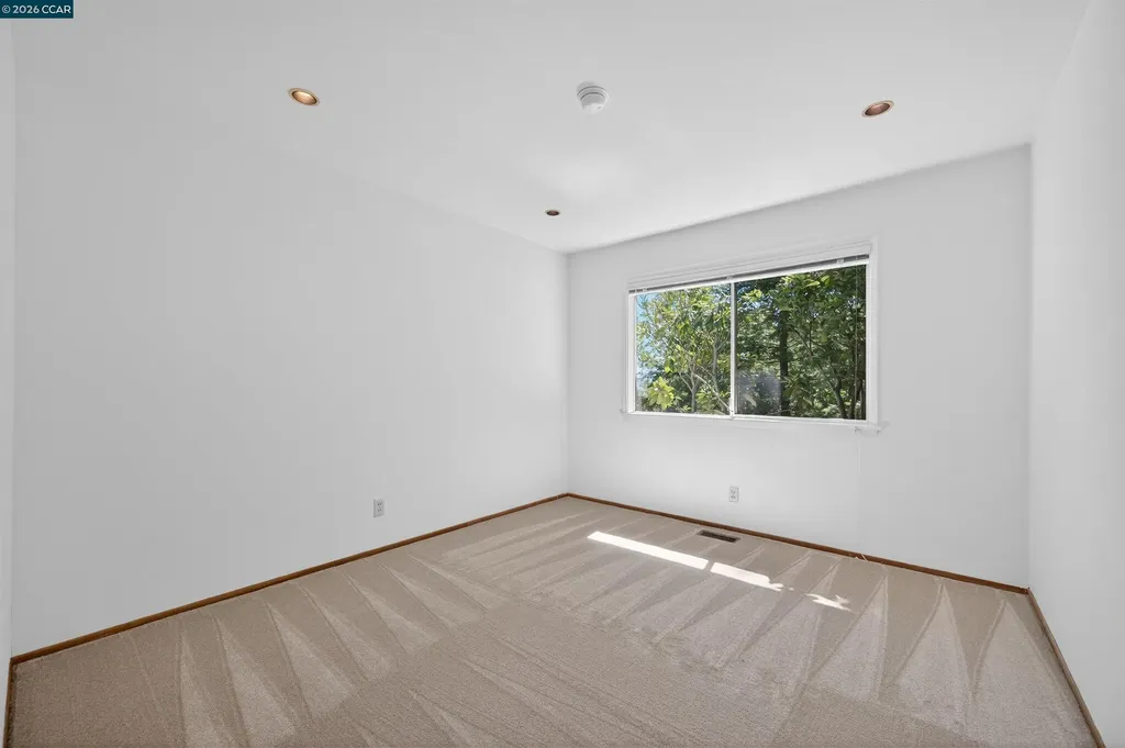 15 Crown Court Orinda CA 94563