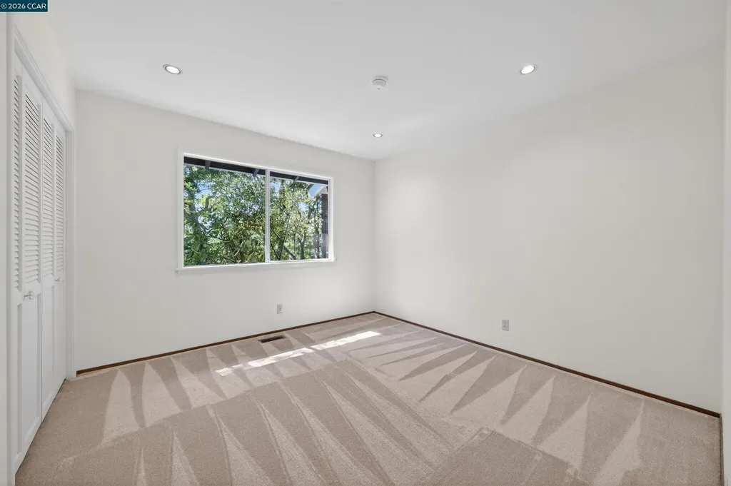 15 Crown Court Orinda CA 94563