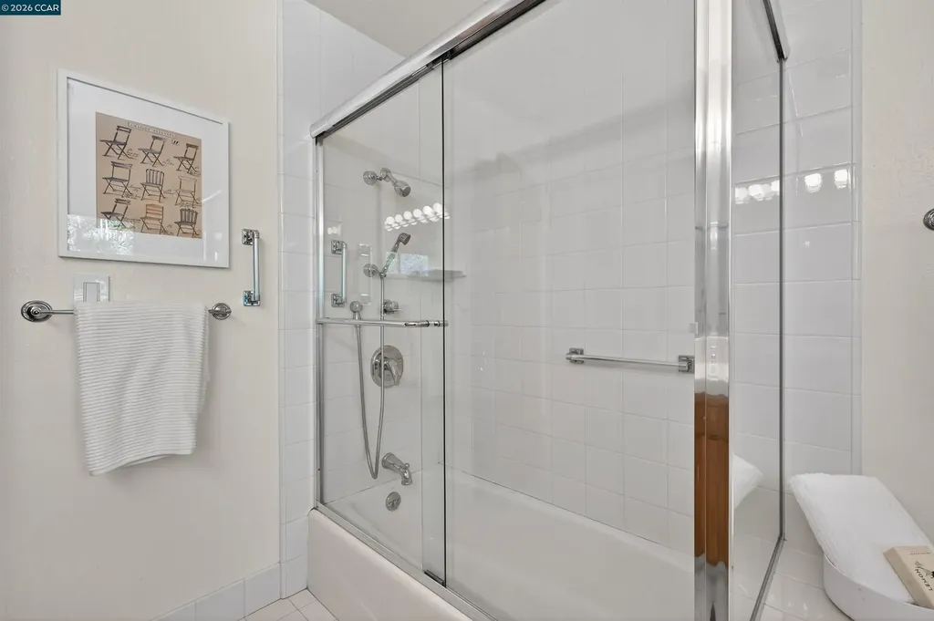 15 Crown Court Orinda CA 94563