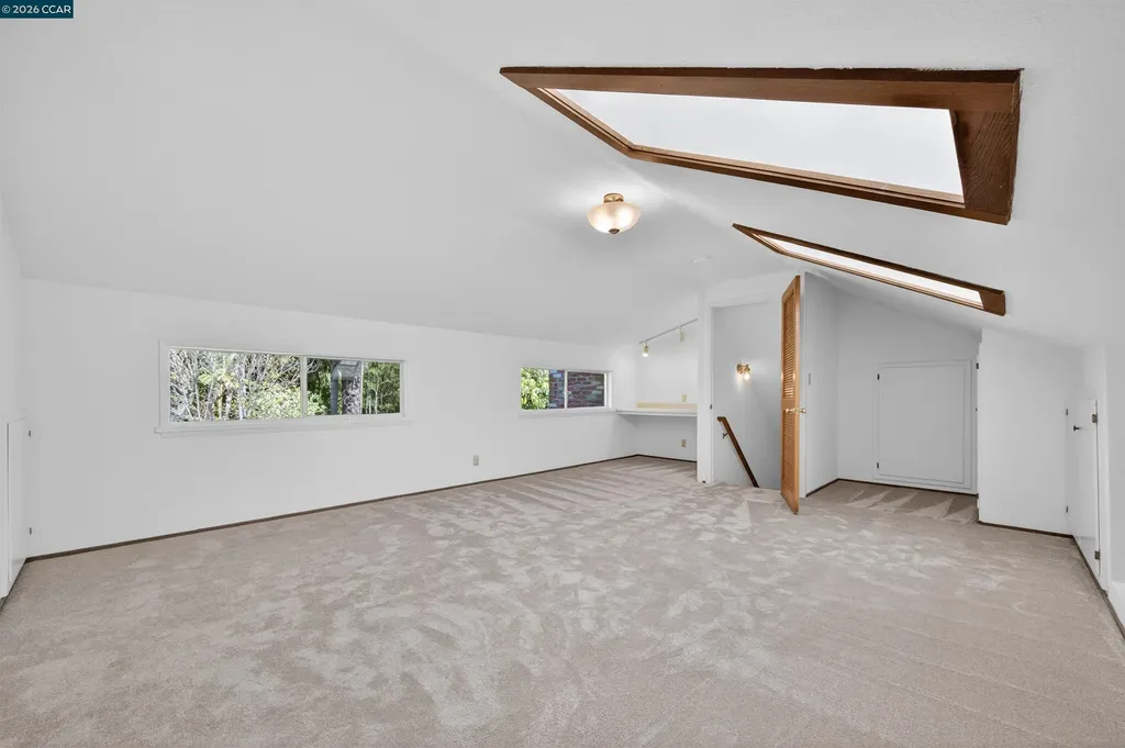 15 Crown Court Orinda CA 94563