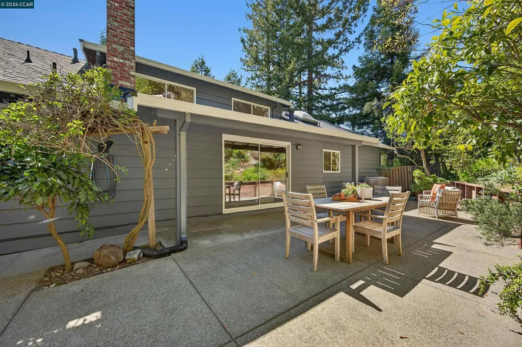 15 Crown Court Orinda CA 94563