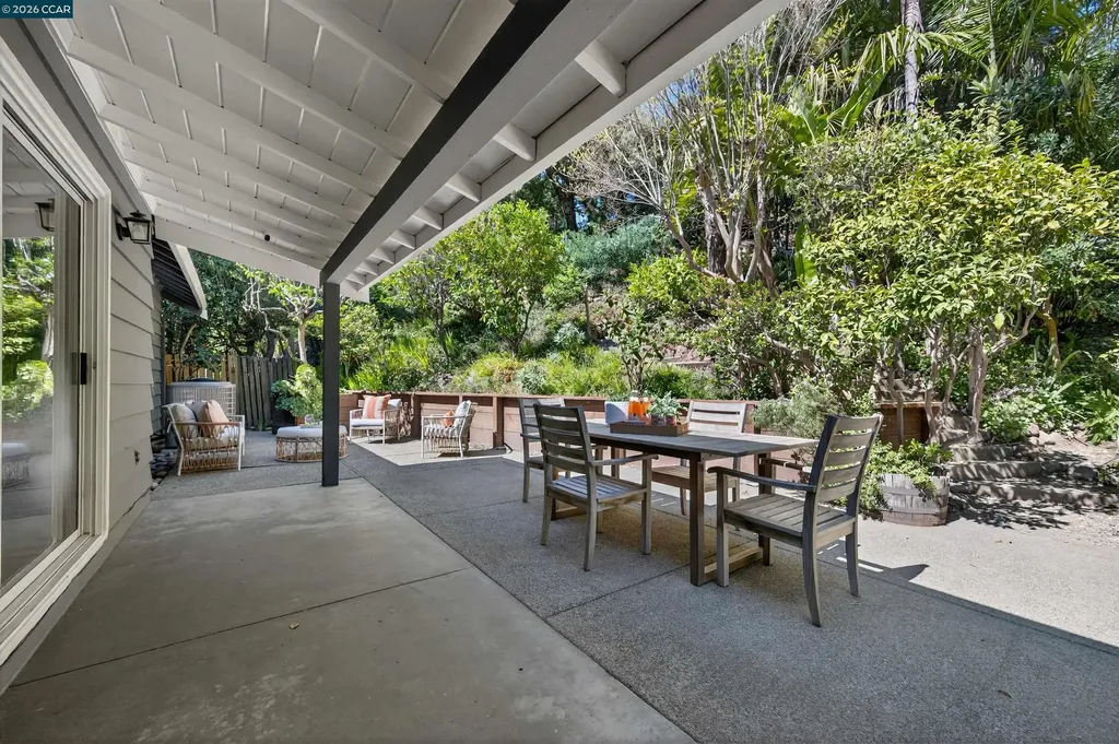 15 Crown Court Orinda CA 94563