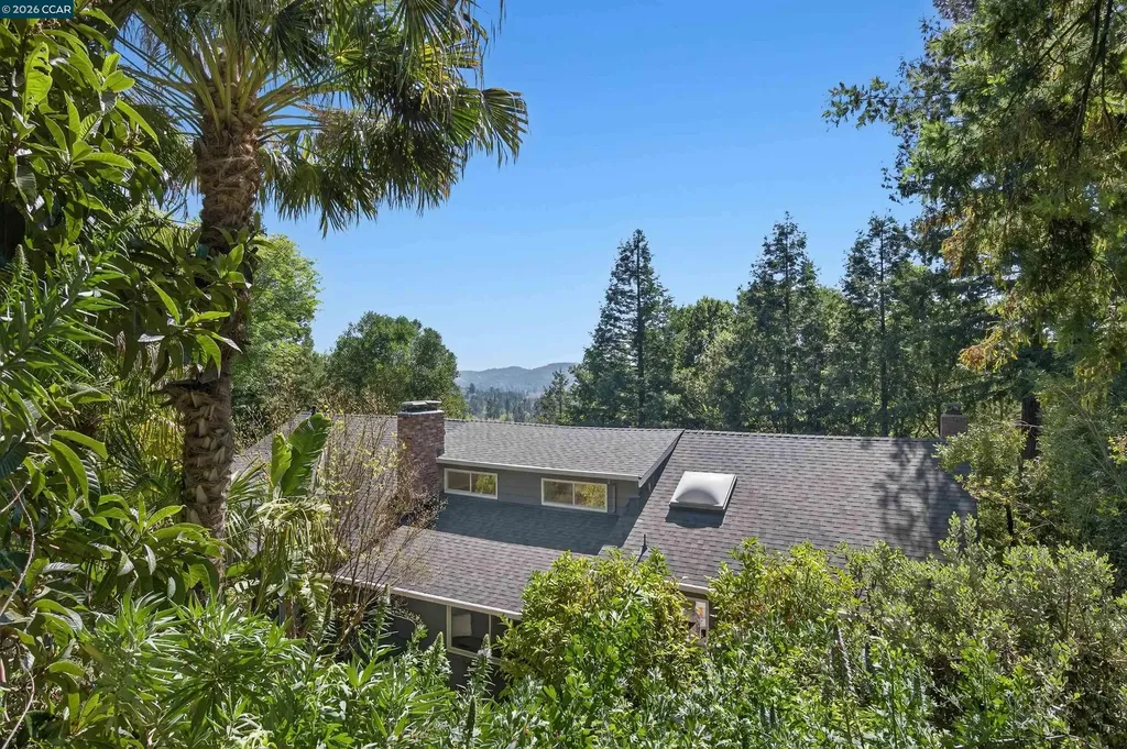15 Crown Court Orinda CA 94563