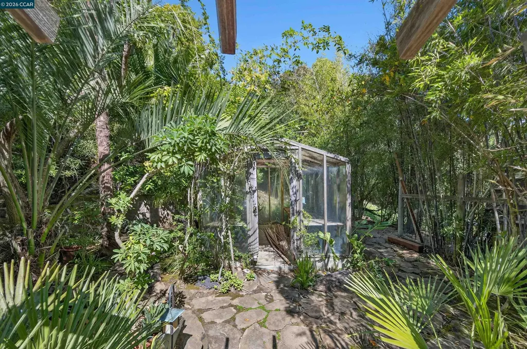 15 Crown Court Orinda CA 94563