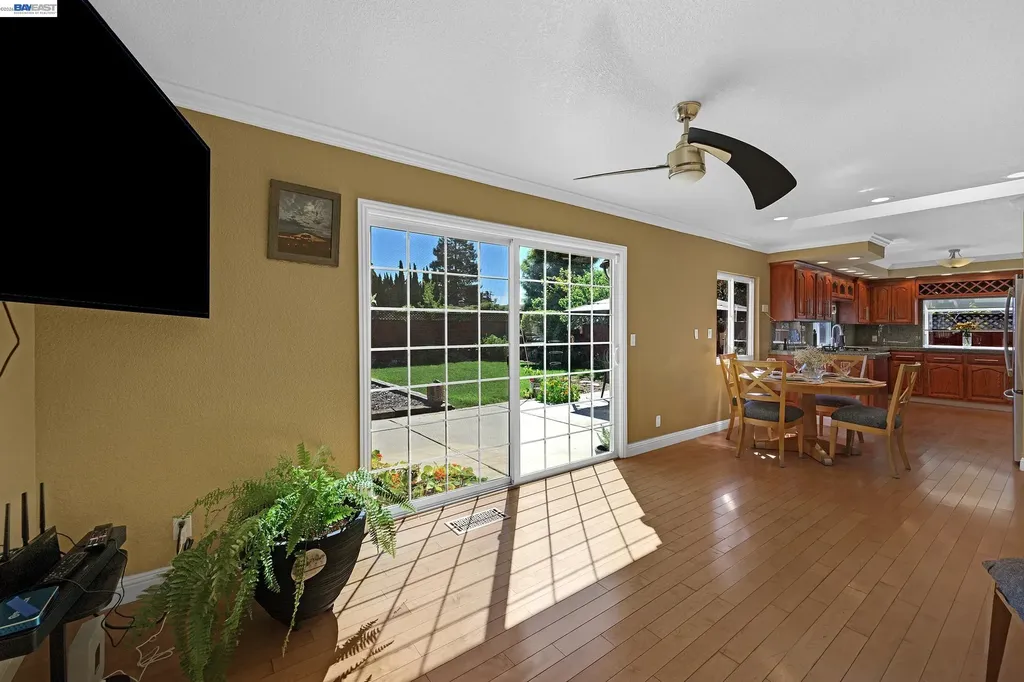 77 Barnes Lane Fremont CA 94536