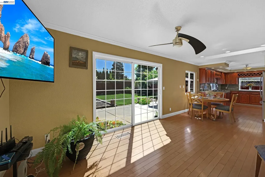 77 Barnes Lane Fremont CA 94536