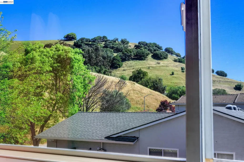 77 Barnes Lane Fremont CA 94536