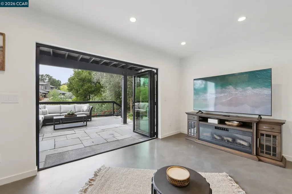 380 Vermont Avenue Berkeley CA 94707