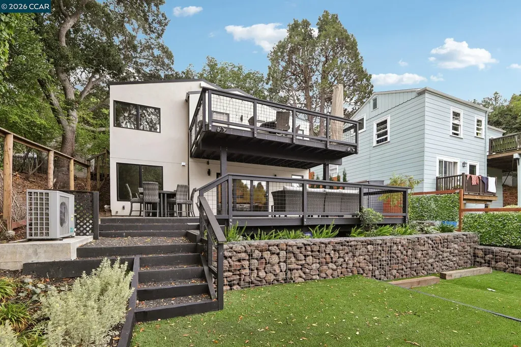 380 Vermont Avenue Berkeley CA 94707