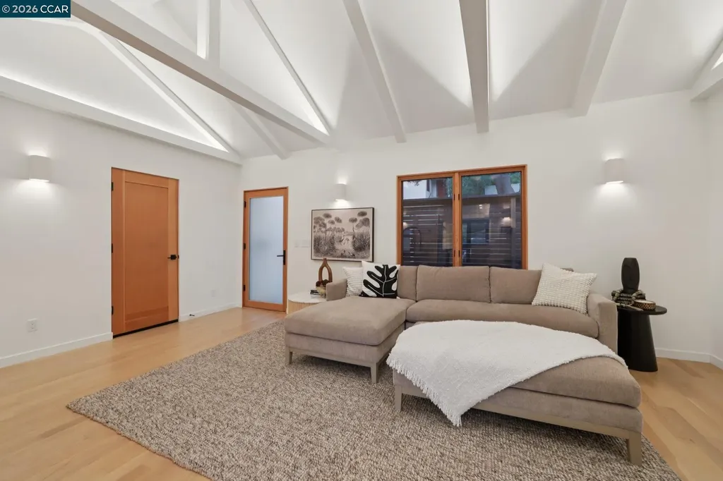 380 Vermont Avenue Berkeley CA 94707