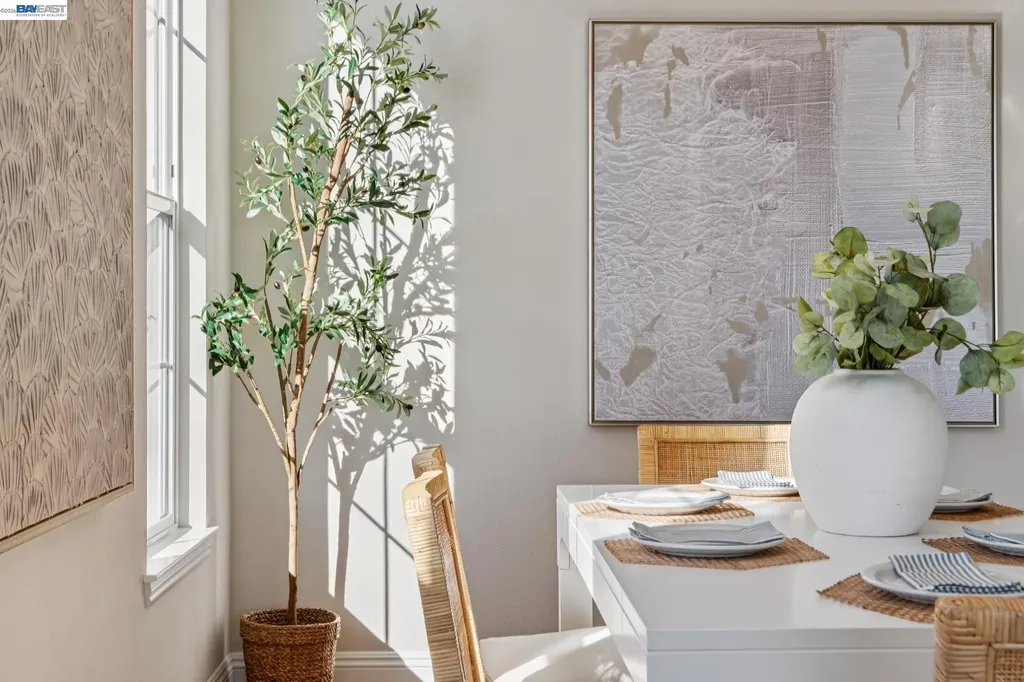 8255 Skyline Circle Oakland CA 94605