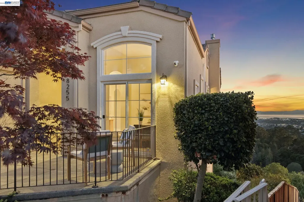 8255 Skyline Circle Oakland CA 94605
