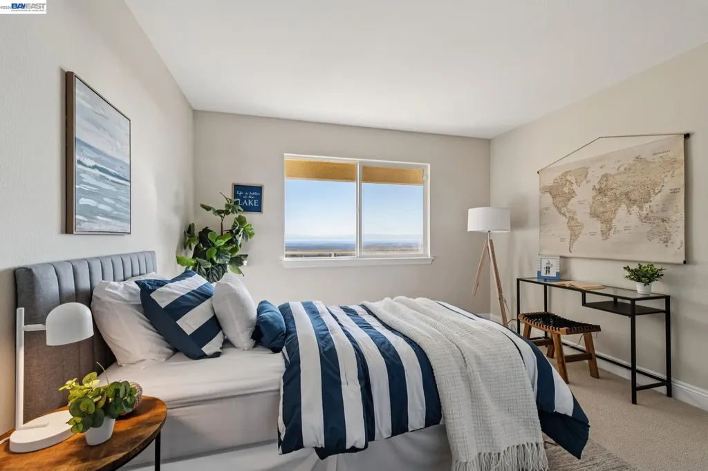 8255 Skyline Circle Oakland CA 94605