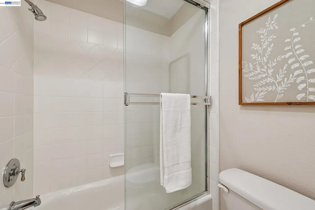 8255 Skyline Circle Oakland CA 94605