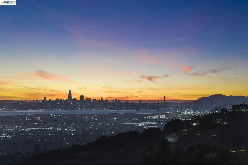 8255 Skyline Circle Oakland CA 94605