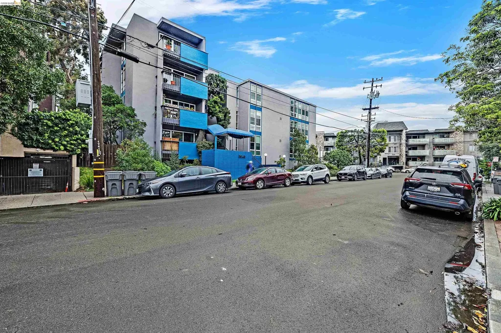 3945 Harrison Street Oakland CA 94611