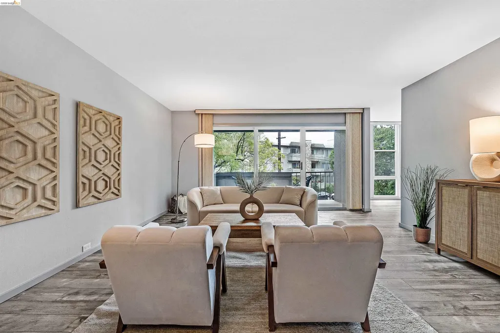 3945 Harrison Street Oakland CA 94611