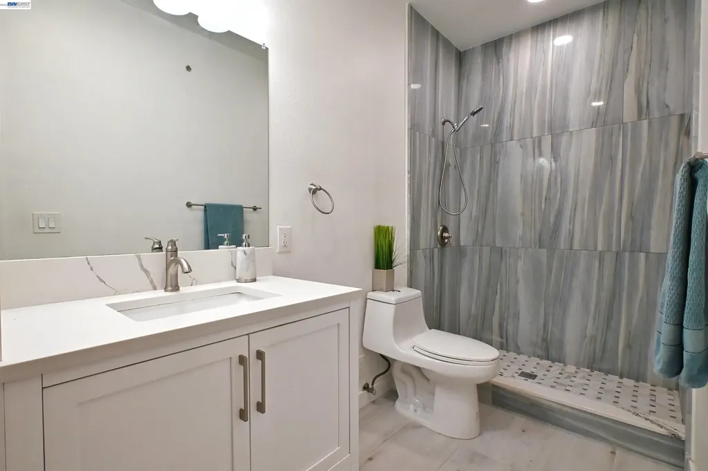 1256 Stanhope Lane Hayward CA 94545