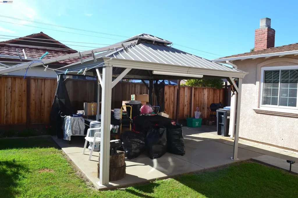 27093 Lemay Way Hayward CA 94544