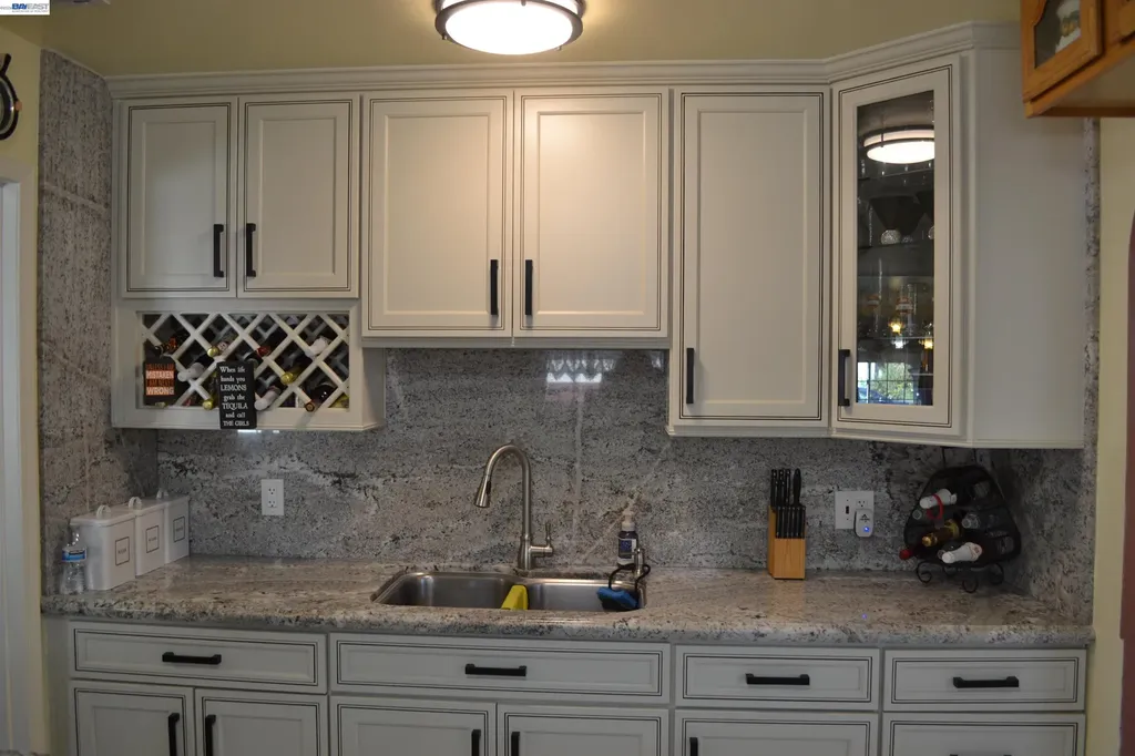 27093 Lemay Way Hayward CA 94544